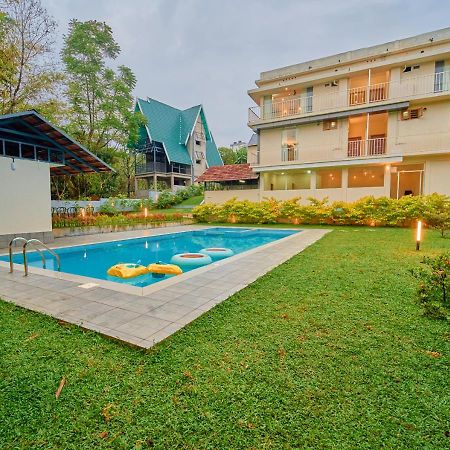 Glen Castle Vagamon Pool Resort By Voye Homes エクステリア 写真