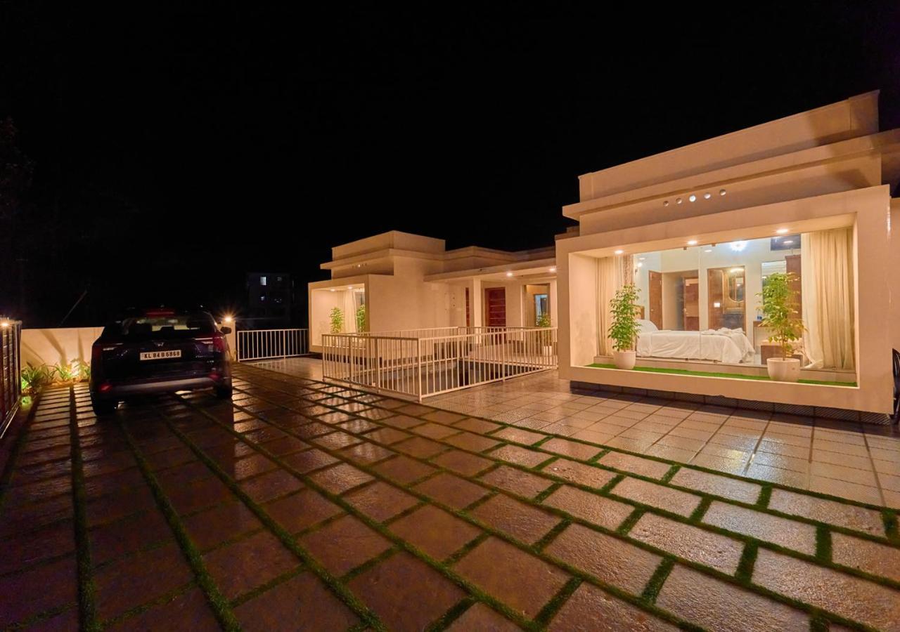 Glen Castle Vagamon Pool Resort By Voye Homes エクステリア 写真