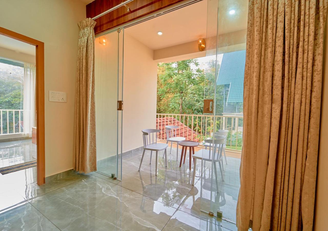 Glen Castle Vagamon Pool Resort By Voye Homes エクステリア 写真