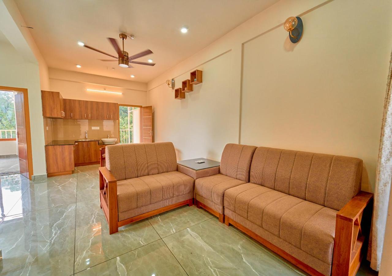 Glen Castle Vagamon Pool Resort By Voye Homes エクステリア 写真