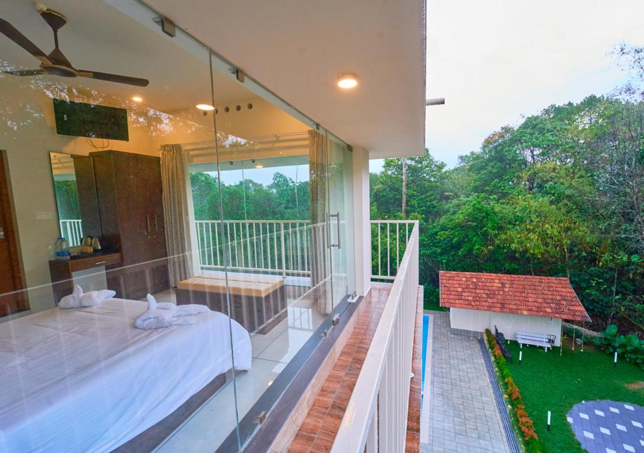Glen Castle Vagamon Pool Resort By Voye Homes エクステリア 写真