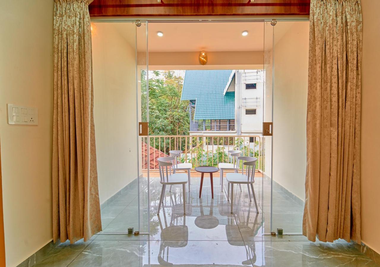 Glen Castle Vagamon Pool Resort By Voye Homes エクステリア 写真
